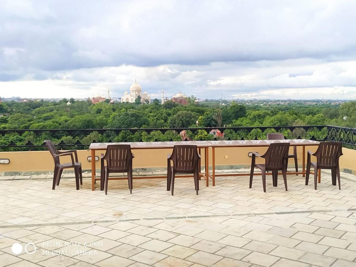Hotel Taj Plaza, Vip Road, Agra Agra  Εξωτερικό φωτογραφία