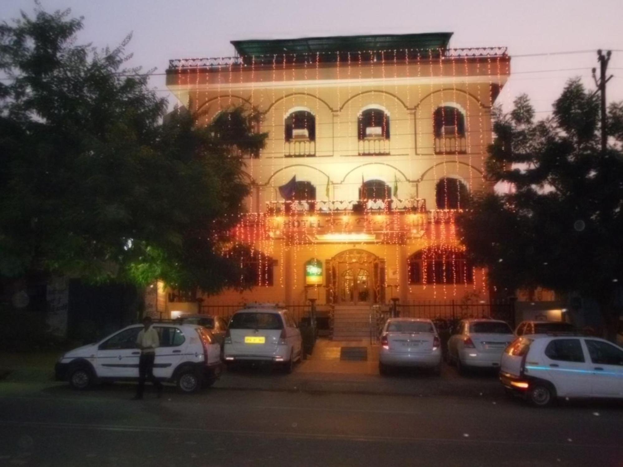 Hotel Taj Plaza, Vip Road, Agra Agra  Εξωτερικό φωτογραφία