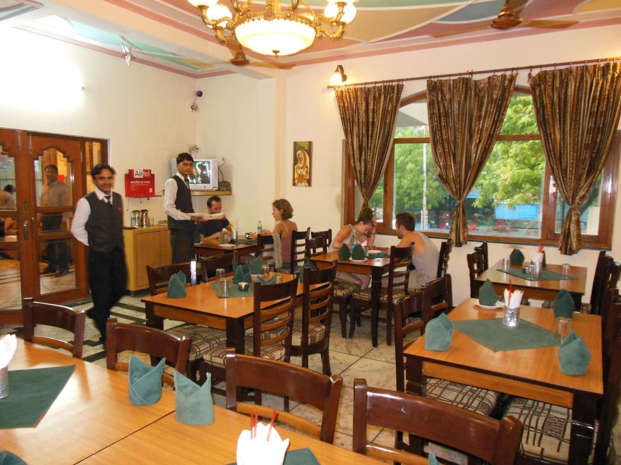 Hotel Taj Plaza, Vip Road, Agra Agra  Εξωτερικό φωτογραφία