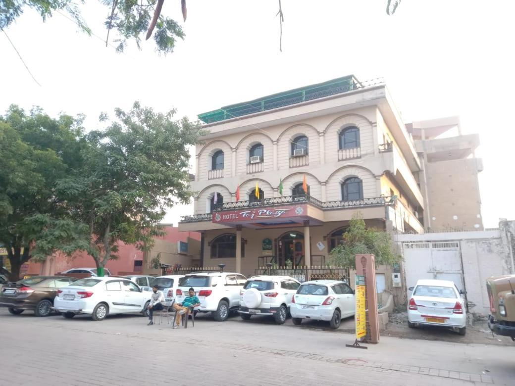 Hotel Taj Plaza, Vip Road, Agra Agra  Εξωτερικό φωτογραφία