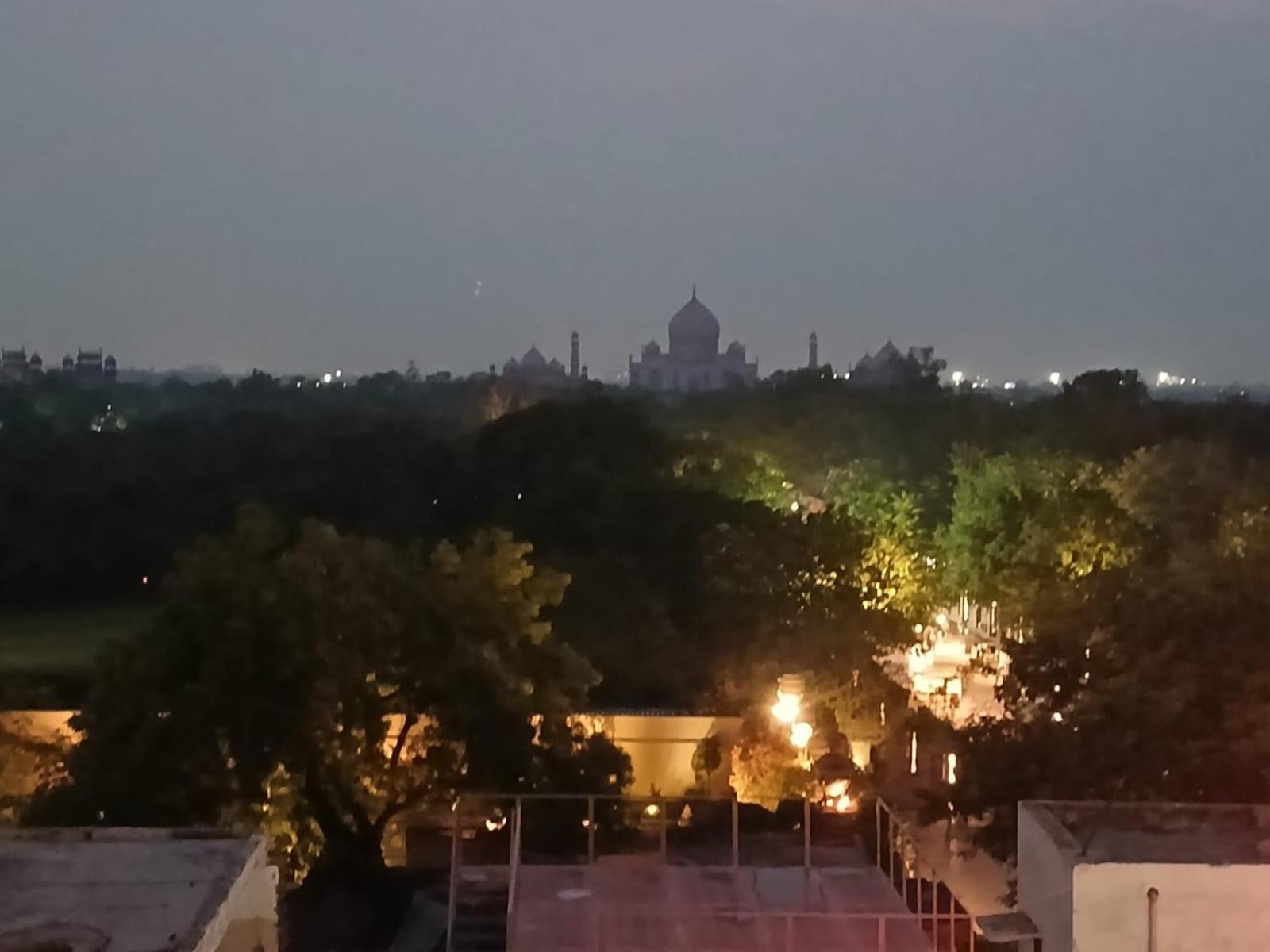 Hotel Taj Plaza, Vip Road, Agra Agra  Εξωτερικό φωτογραφία