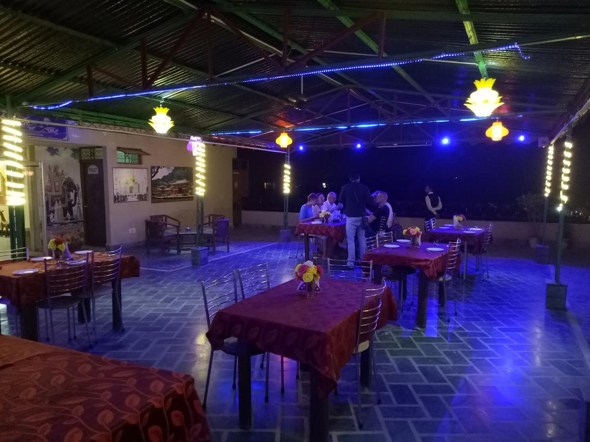 Hotel Taj Plaza, Vip Road, Agra Agra  Εξωτερικό φωτογραφία