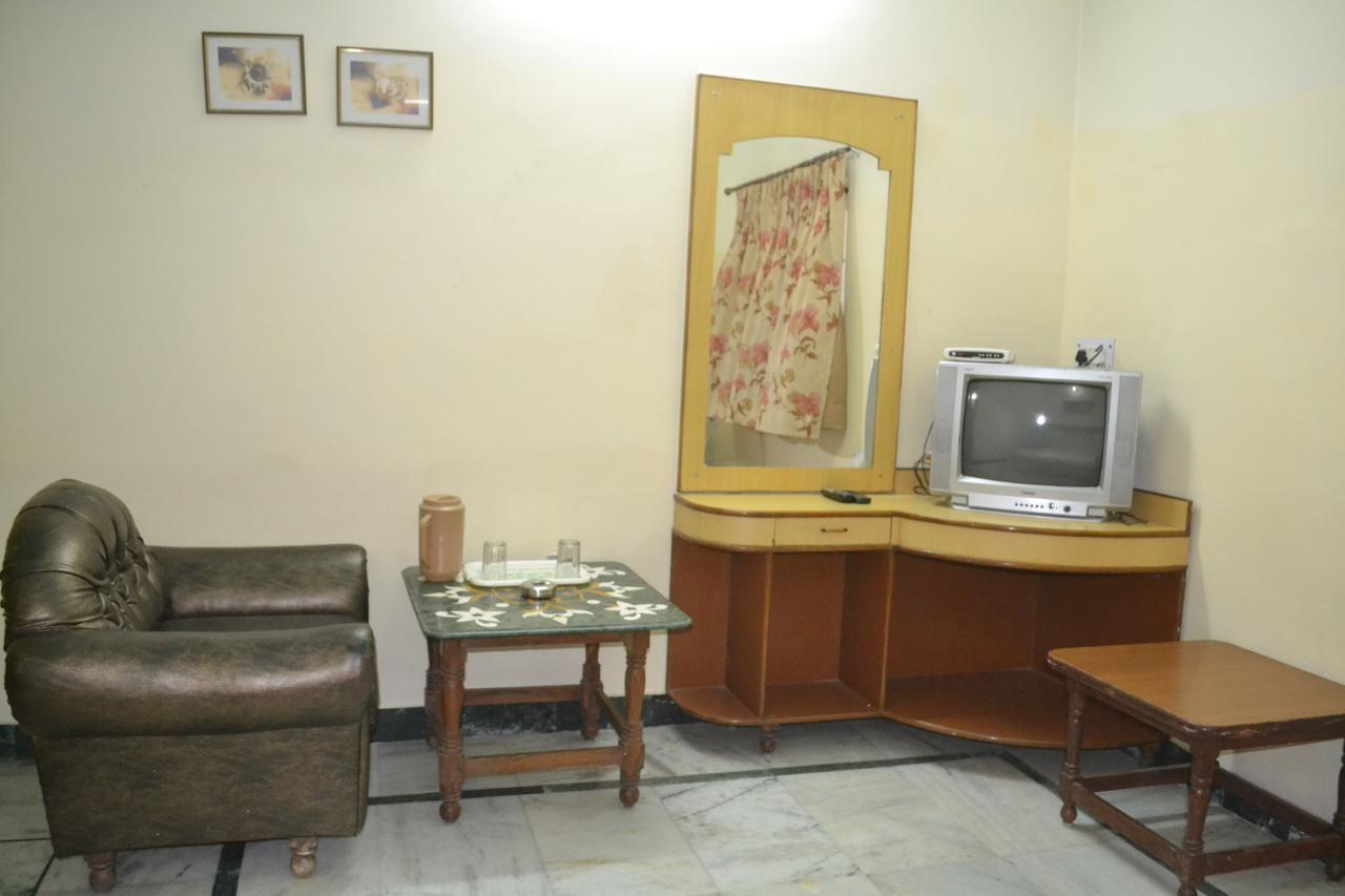 Hotel Taj Plaza, Vip Road, Agra Agra  Εξωτερικό φωτογραφία