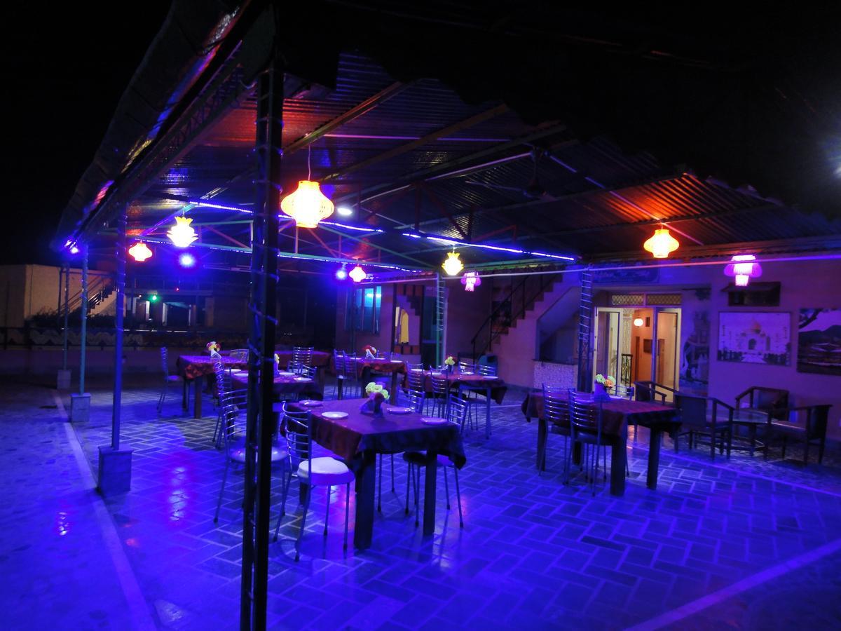 Hotel Taj Plaza, Vip Road, Agra Agra  Εξωτερικό φωτογραφία