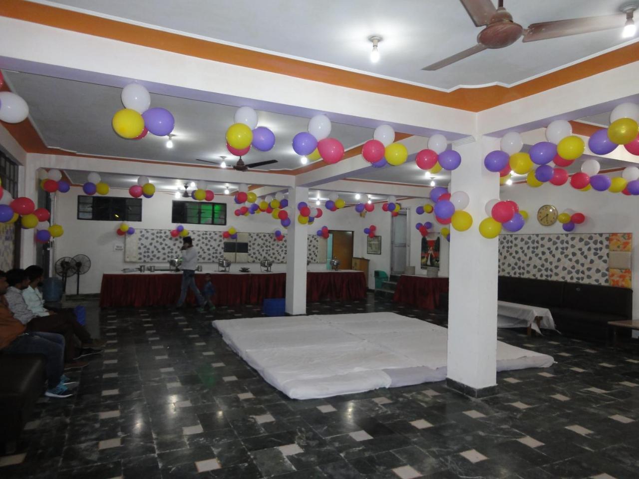 Hotel Taj Plaza, Vip Road, Agra Agra  Εξωτερικό φωτογραφία